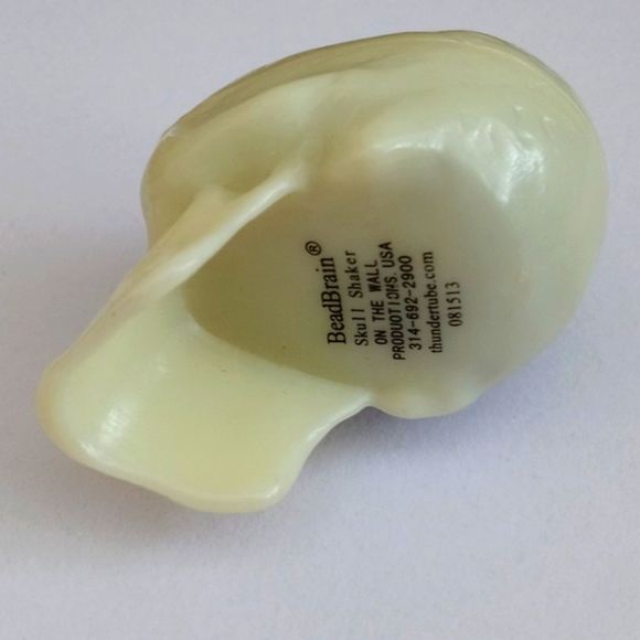 Skull Glow in The Dark Maracka Hand Shaker Music Maker - Picture 12 of 17